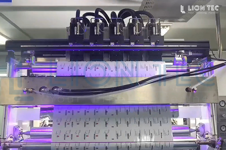 醫(yī)療外包裝一機(jī)八噴頭配置-給某生物制藥外企進(jìn)行噴碼機(jī)設(shè)備安裝及測試 